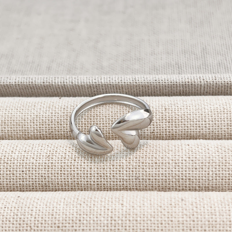 Colorfast Hollowed-out Heart Ring for Women - Trendy Accessory