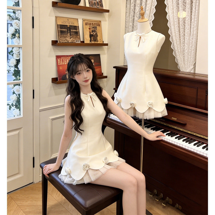 Elegant Sleeveless Dress for the Modern Heiress