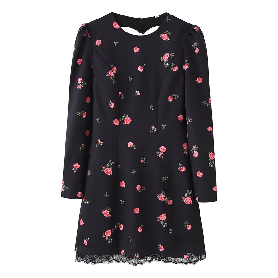 Elegant Figure-Hugging Lace Patchwork Dress with Heart Print