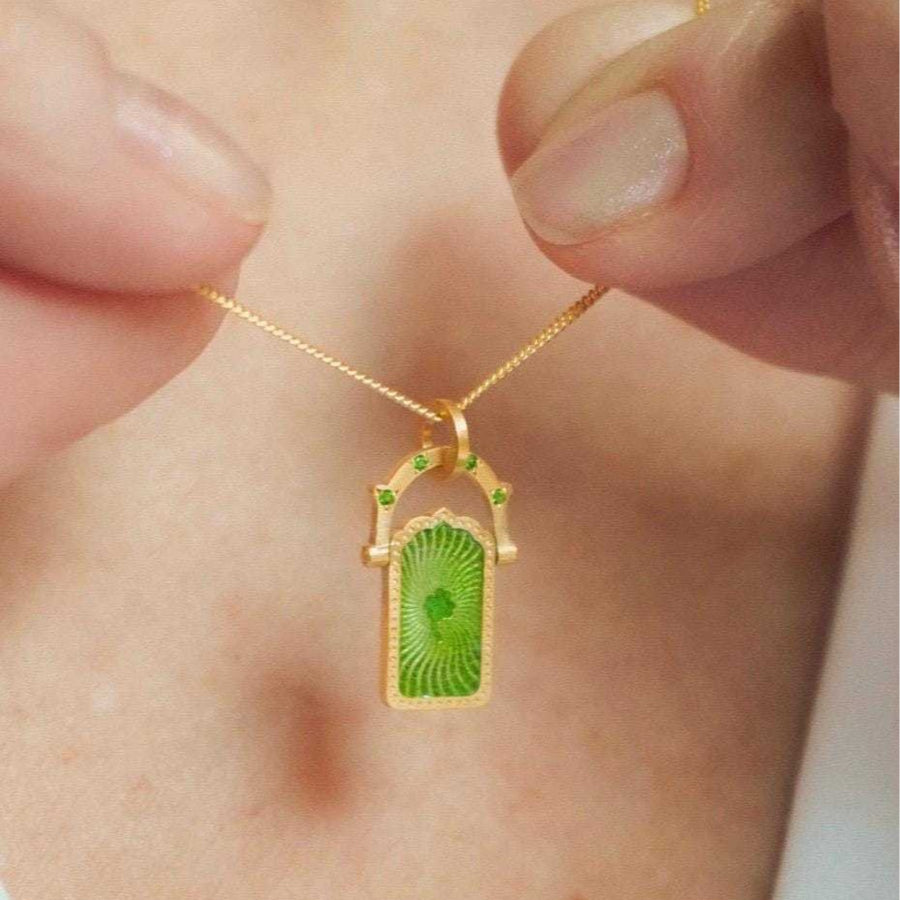 Vintage Titanium Tarot Card Pendant Necklace for Ladies
