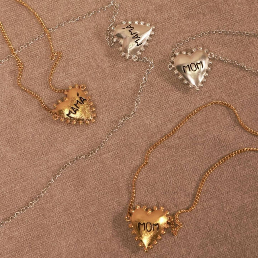 Adjustable Heart-shaped Pendant Flat Choker Necklace
