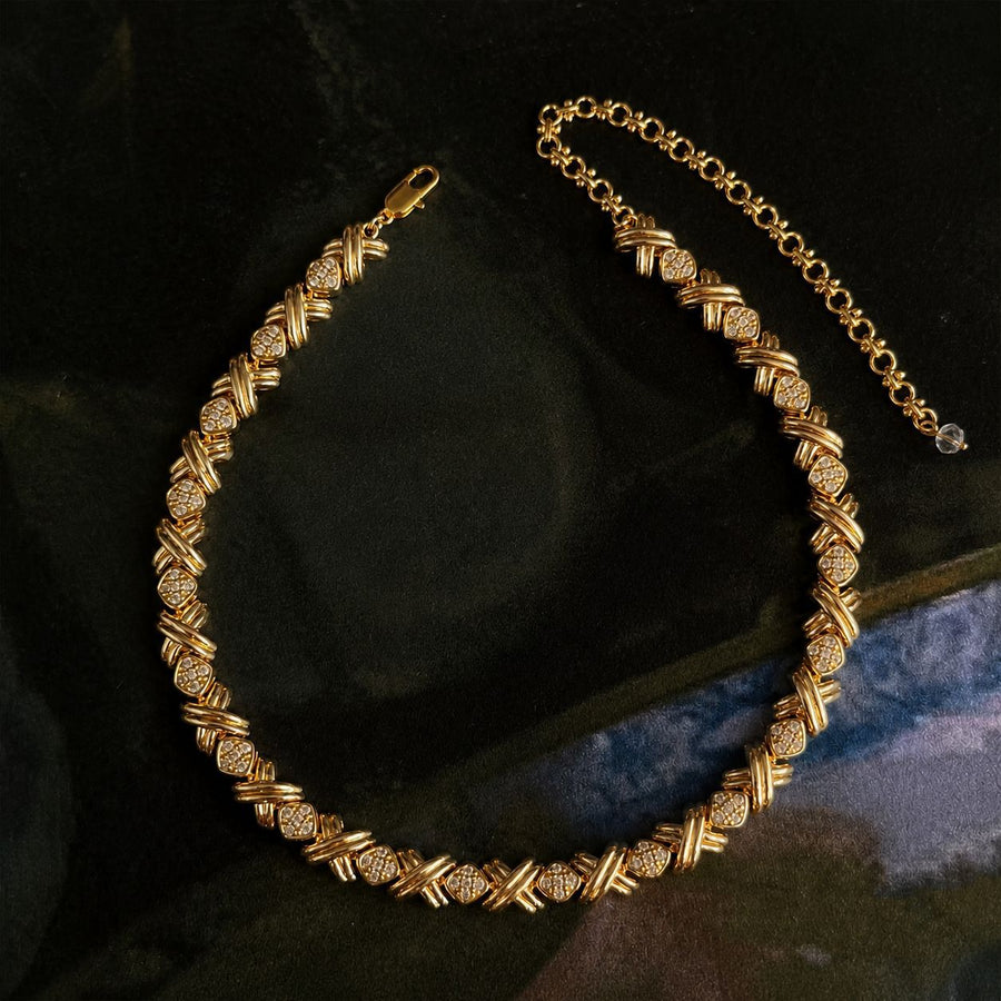 Elegant Diamond Jewelry Set: Necklace and Bracelet
