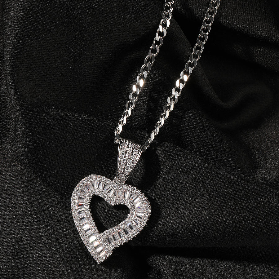 Retro-style Heart Pendant Necklace for Women - Unique Jewelry