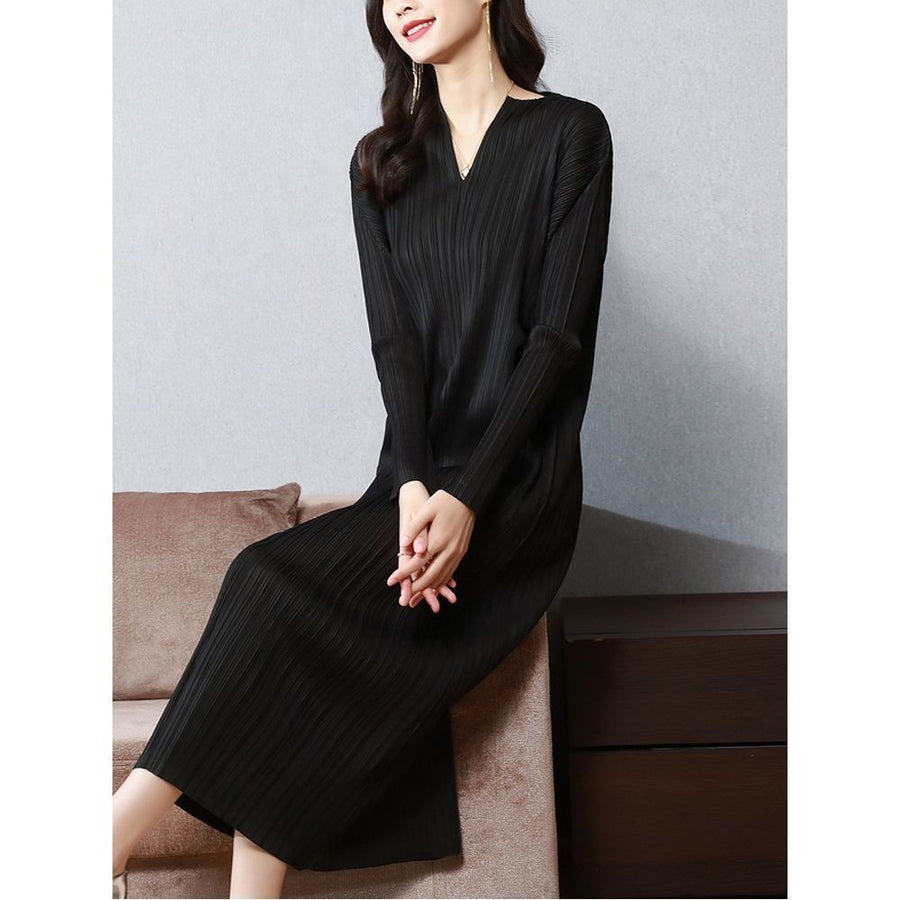 Fashionable Slim-fit Pleated Dress for Women - Trendy Style