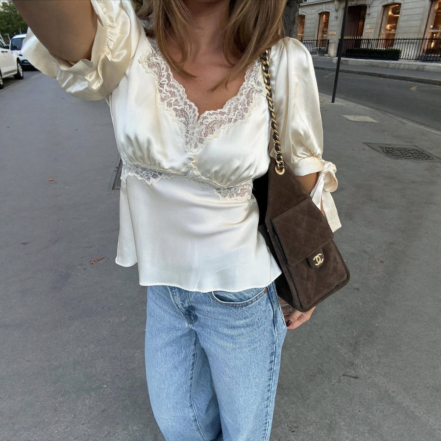 Fashionable V-neck Lace-Patchwork Short-Sleeve Top for Women