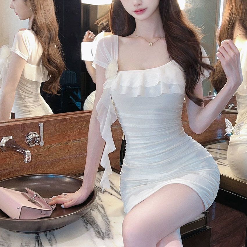 Mesh Tassel Dress with Waist-Cinching Pleated Skirt