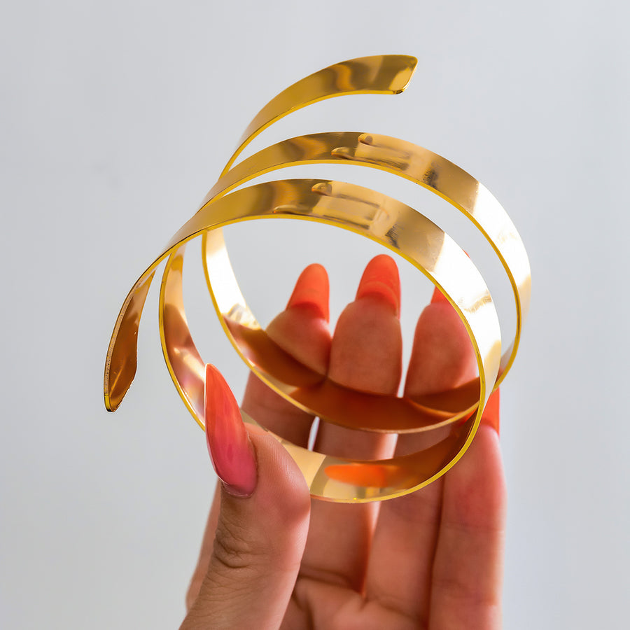 Spiral-style Minimalist Personalized Retro Bracelet - Wide Band Design