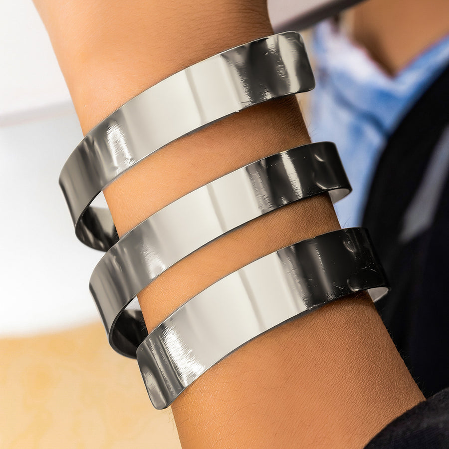 Spiral-style Minimalist Personalized Retro Bracelet - Wide Band Design