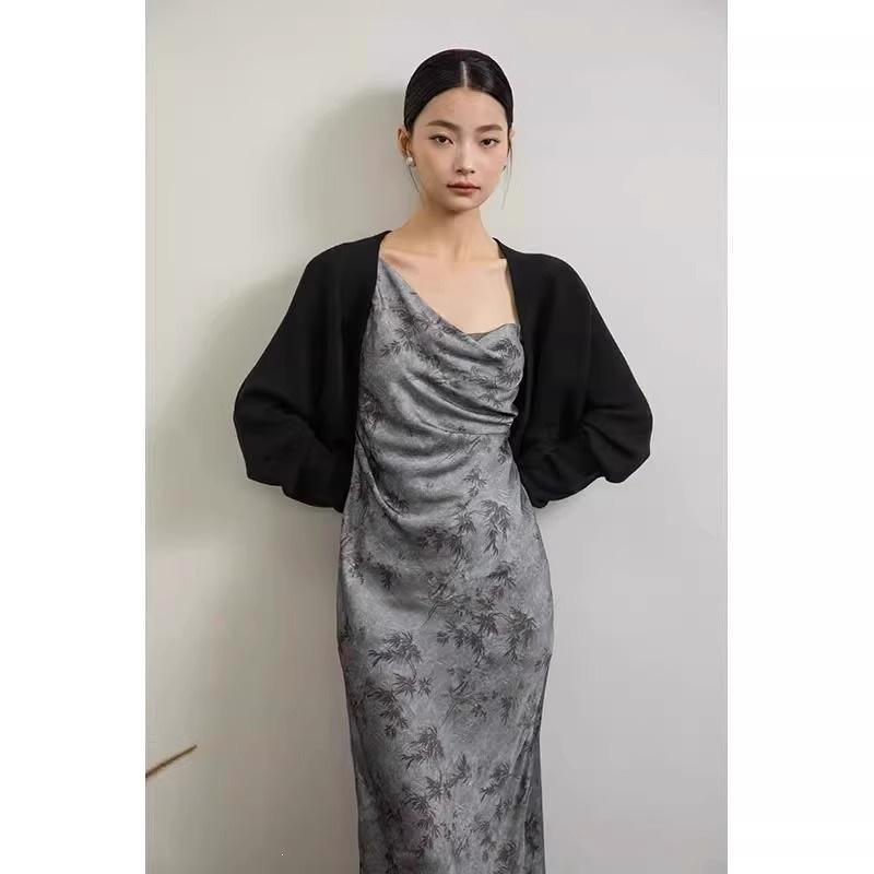 Vintage Black Batwing-Sleeve Sweater Shawl Tunic