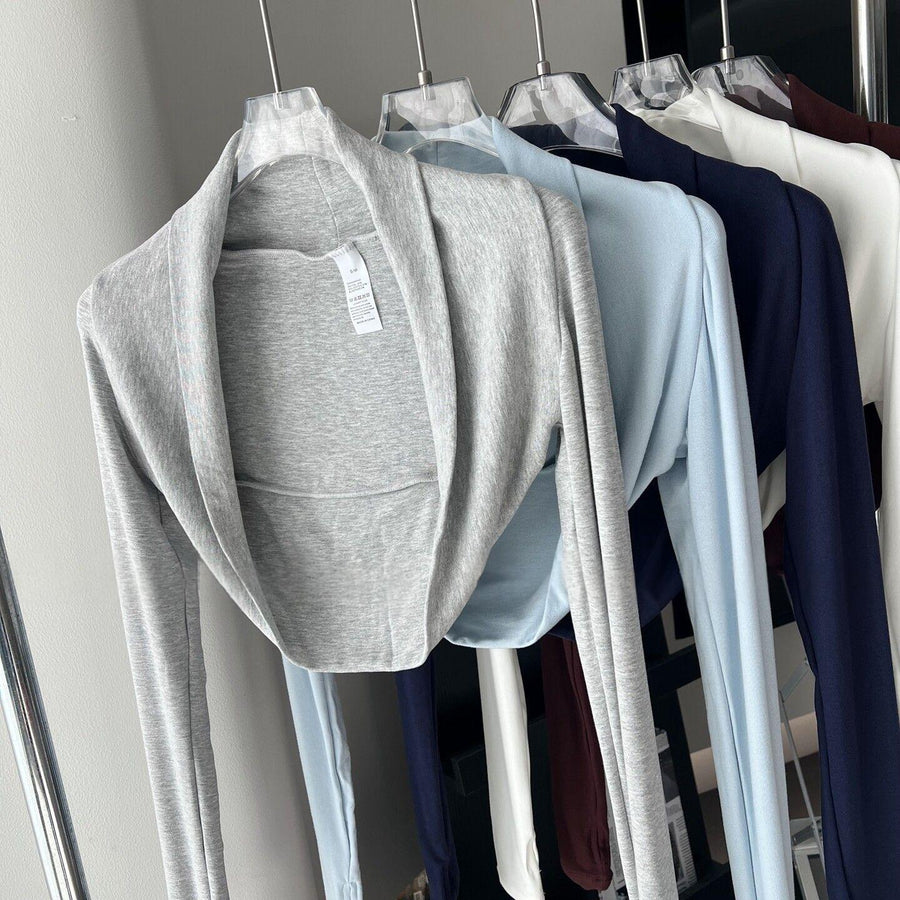 Short Cardigan That Perfectly Shapes Your Shoulders