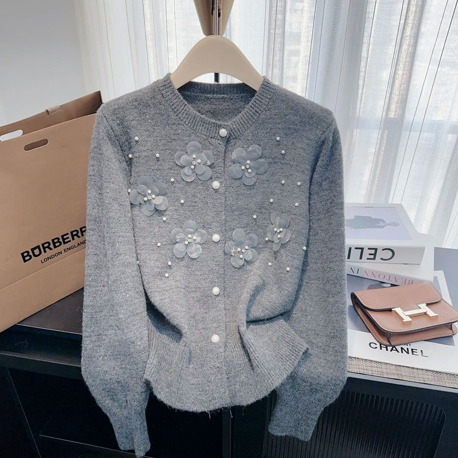 Heavy-duty Three-dimensional Floral Soft Wool Knit Coat