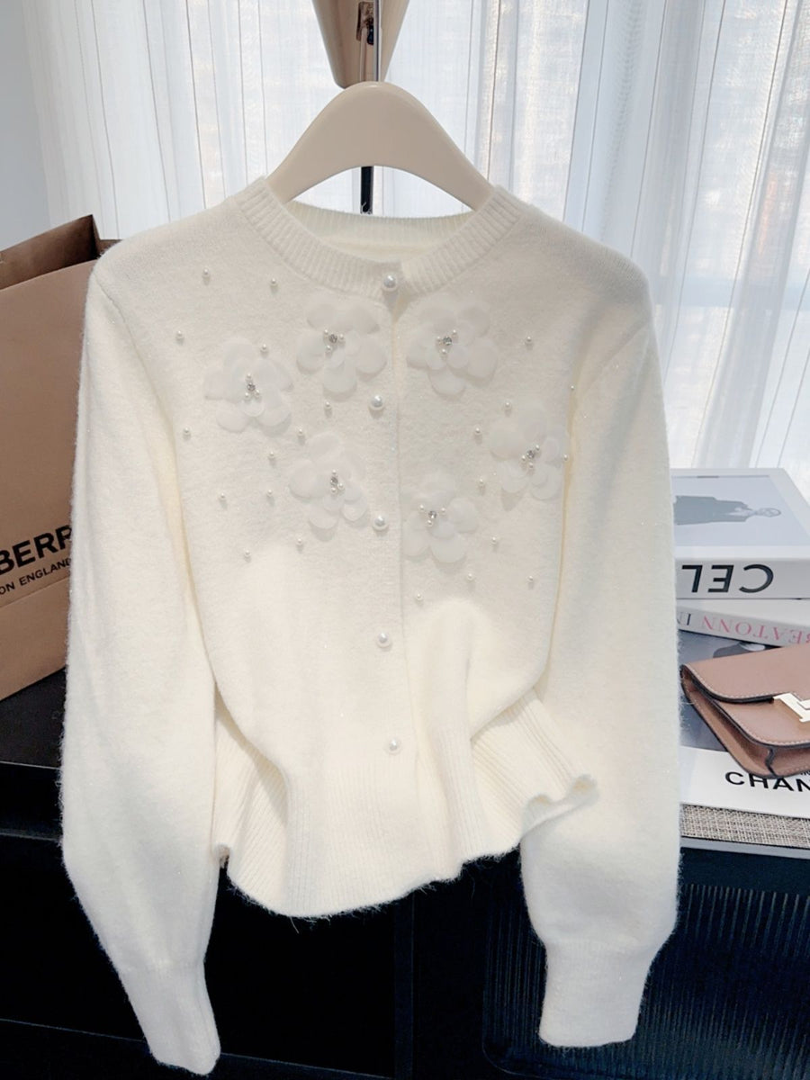 Heavy-duty Three-dimensional Floral Soft Wool Knit Coat