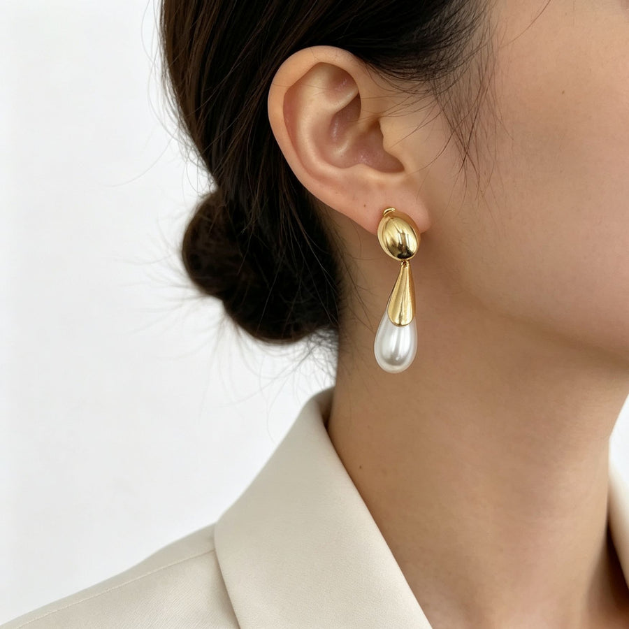 French-style Minimalist Pearl Drop Earrings with Rhinestones