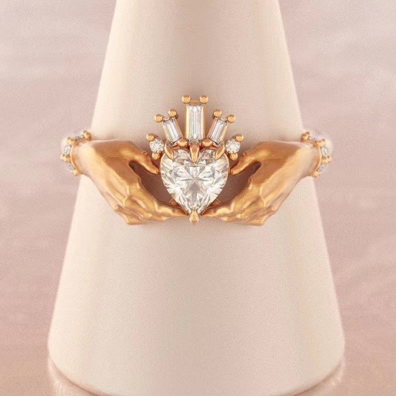 Creative Metal Craft Statement Ring for Unique Style