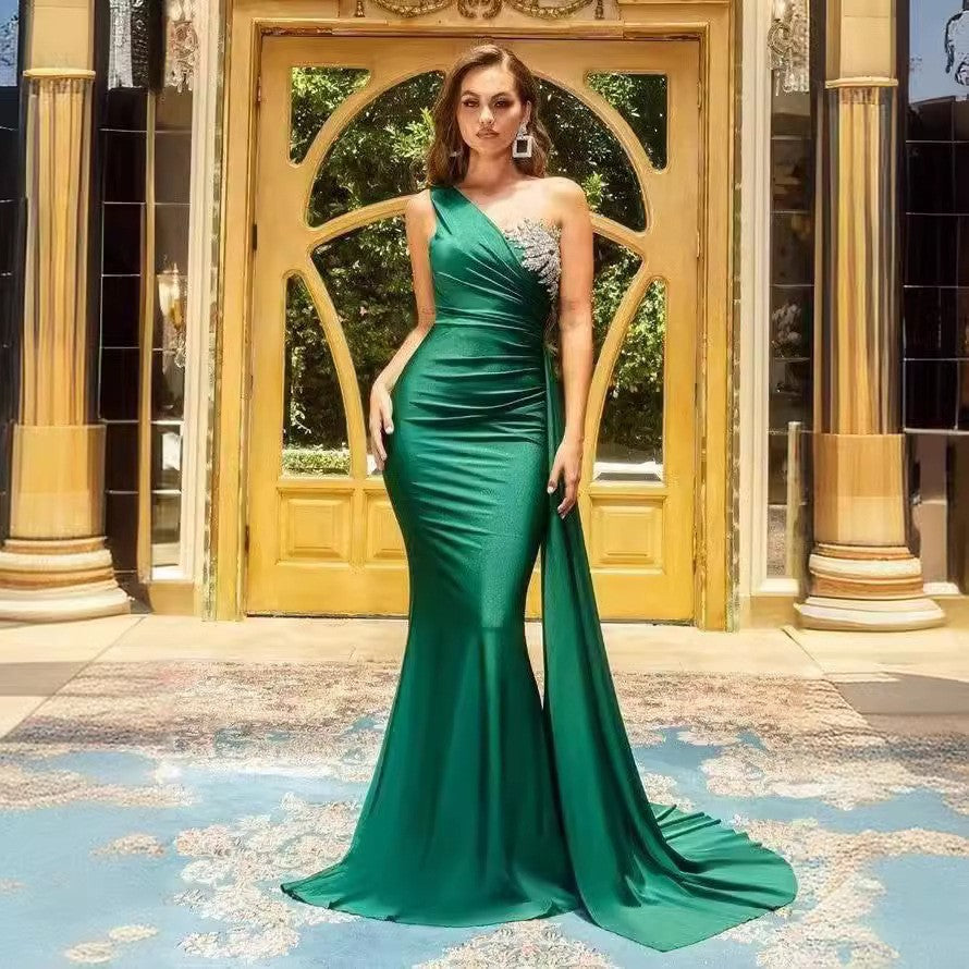 New Minimalist One-shoulder Sexy Evening Gown for Ladies