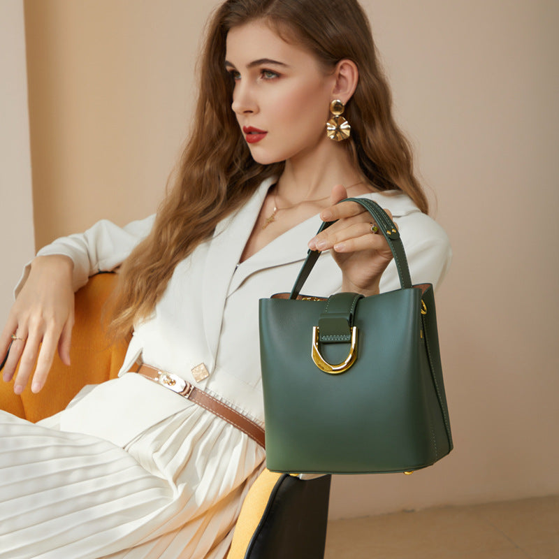 Large-Capacity Crossbody Bag for Women - Stylish Commuter Handbag
