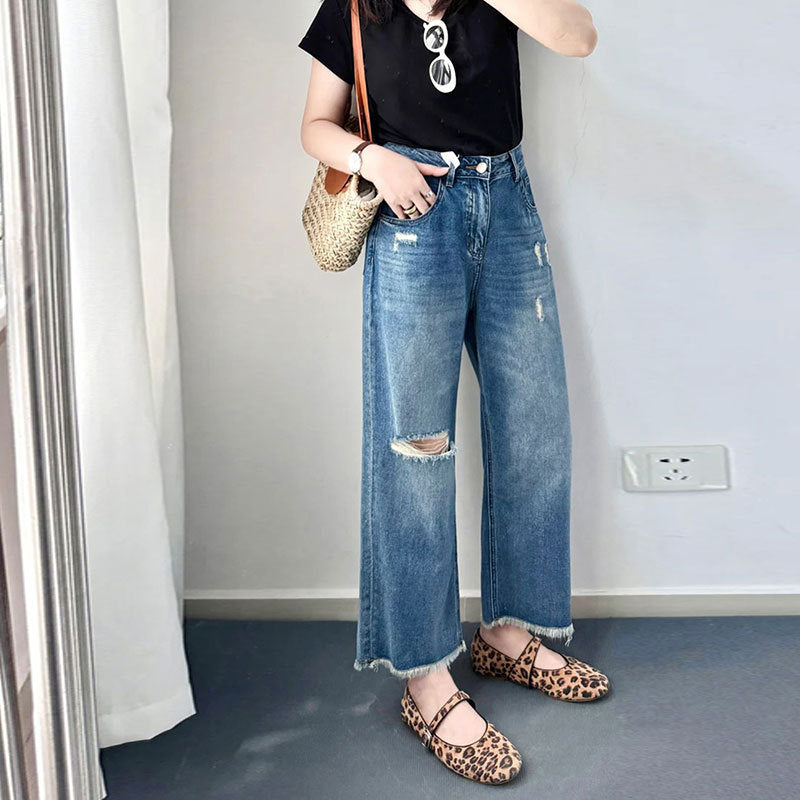 Comfortable Casual Washed Blue Capri-length Jeans for Women