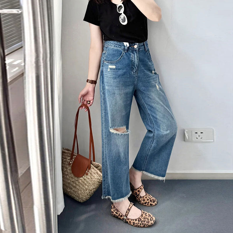 Comfortable Casual Washed Blue Capri-length Jeans for Women
