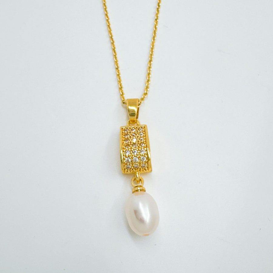 Womens Fashionable Natural Pearl Jewelry Necklace