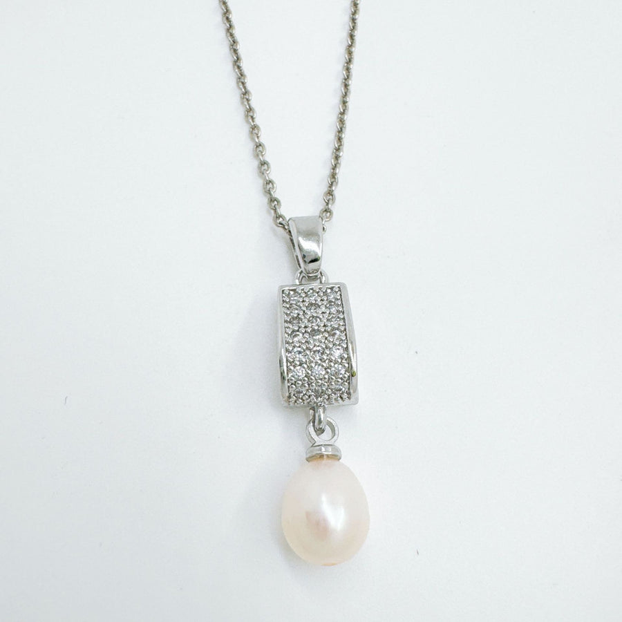 Womens Fashionable Natural Pearl Jewelry Necklace