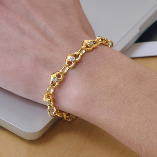 Lucky Pig-Nose Clasp Golden Titanium Steel Bracelet for Women