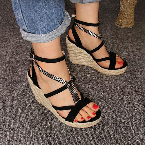 Fashion-forward High Heels with Crisscross Straps for Nightclub