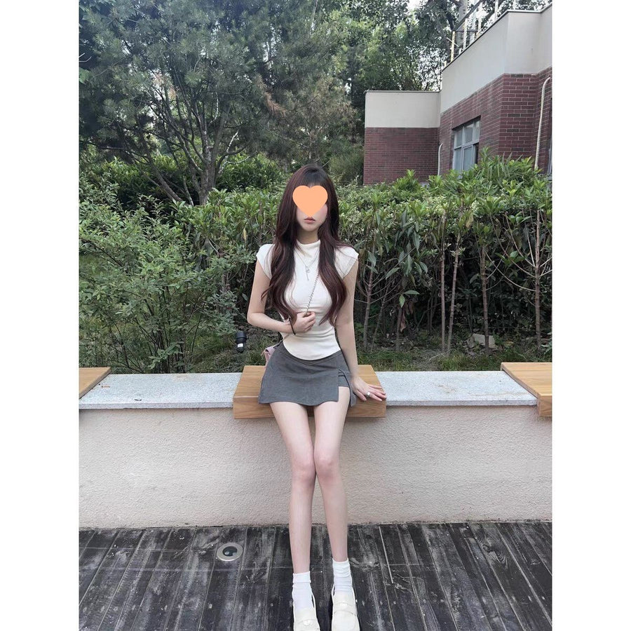 Summer Outfit Mock-neck Knit Top and Gray Slit Skirt Set