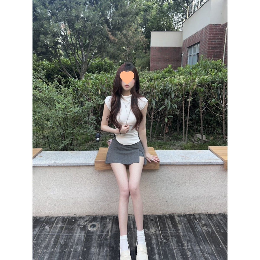 Summer Outfit Mock-neck Knit Top and Gray Slit Skirt Set