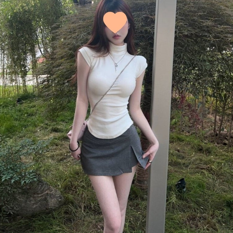 Summer Outfit Mock-neck Knit Top and Gray Slit Skirt Set