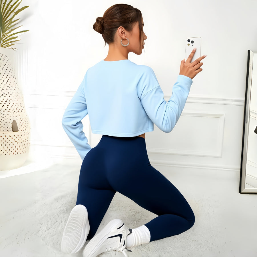 Fashionable Three-piece Yoga Set with Seamless Bra & Pants