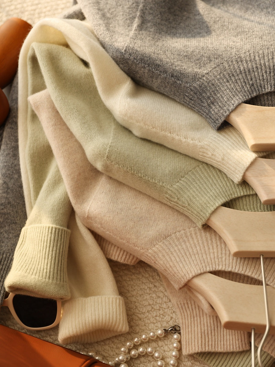 Wear Everywhere Versatile Seamless Wool Knit Sweater