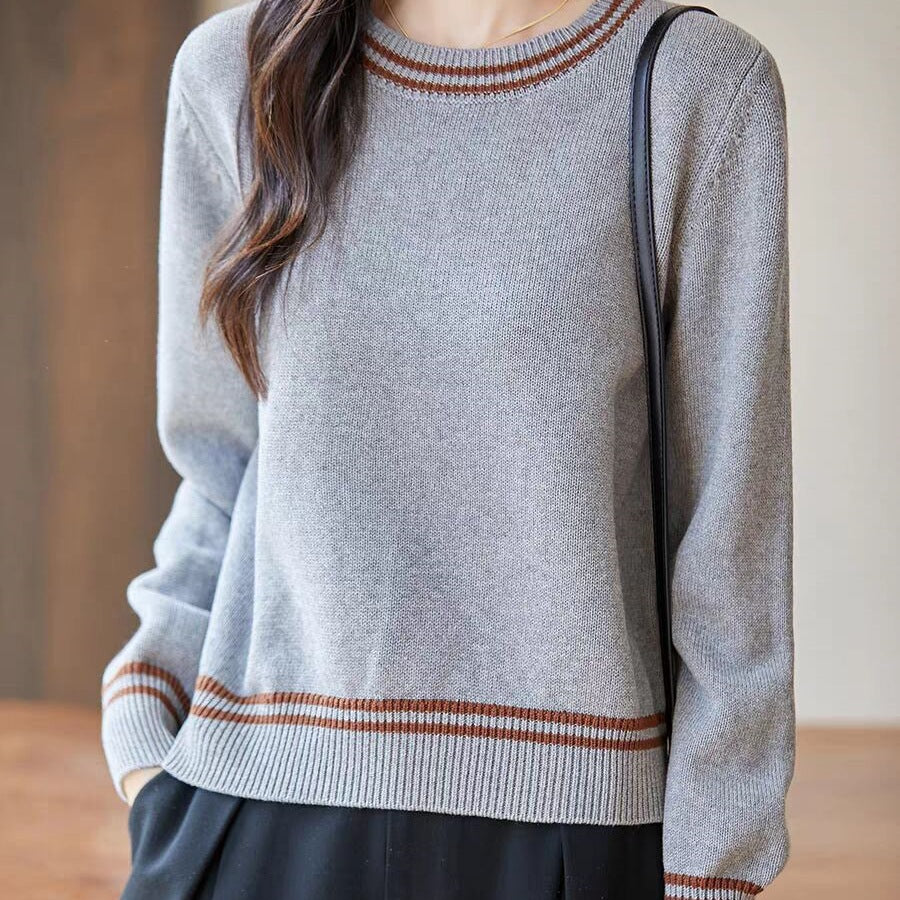 Knit Women's Round-Neck Sweater for Cozy Style