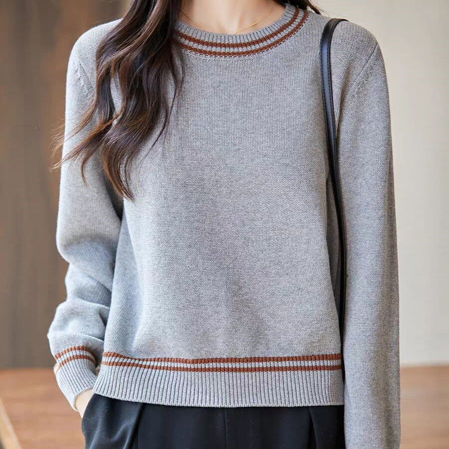 Knit Women's Round-Neck Sweater for Cozy Style