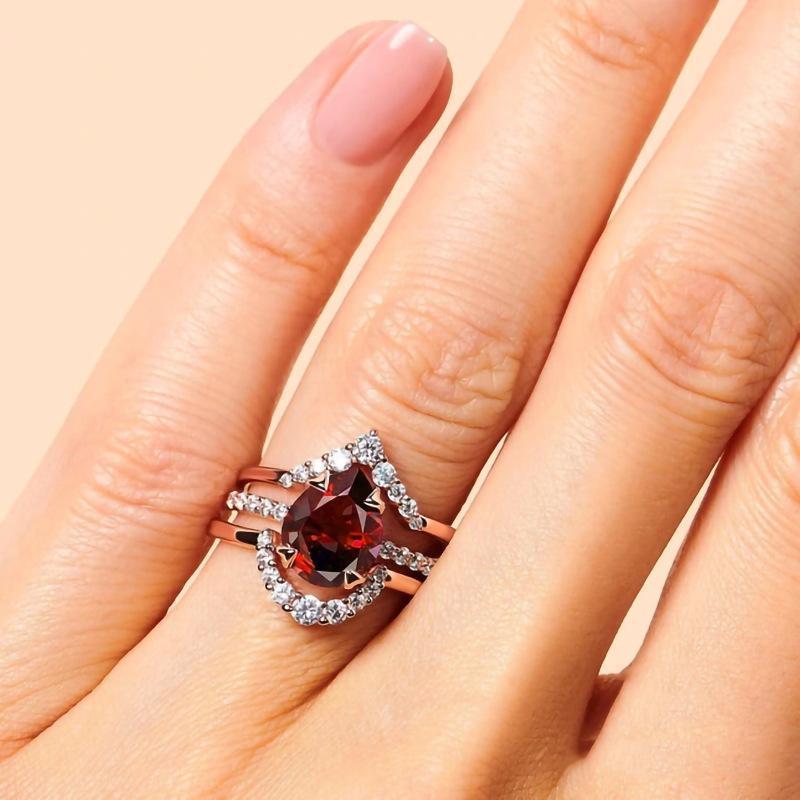 Elegant Rose Gold Ring with Imitation Garnet for Every Occasion
