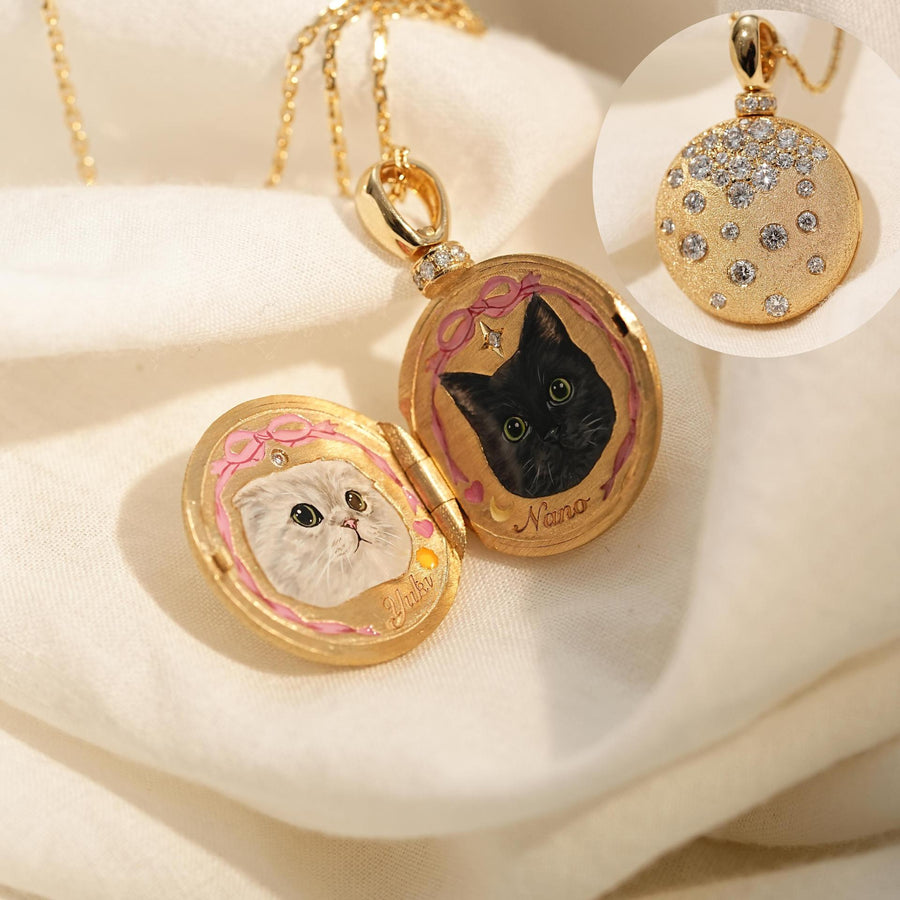 Open-and-Close Album Pendant Moon and Star Necklace