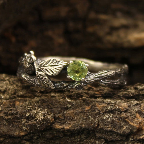Retro-style Adjustable Ring in Antique Silver Finish