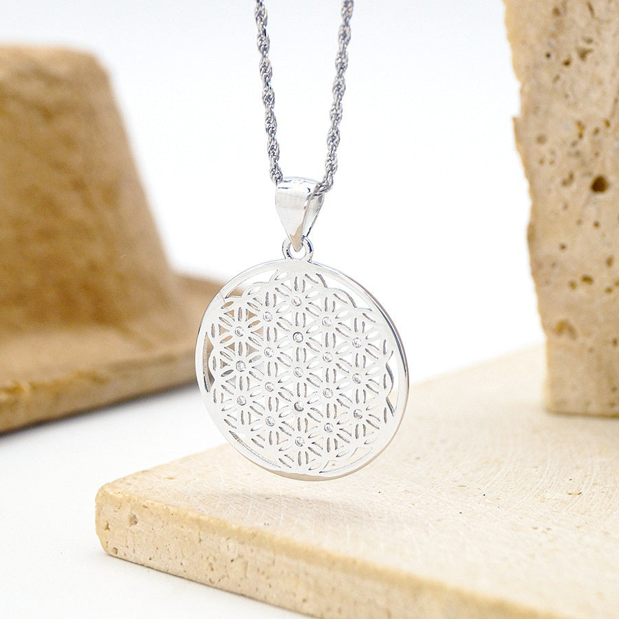 Affordable Luxury Minimalist Elegant Necklace in 925 Silver