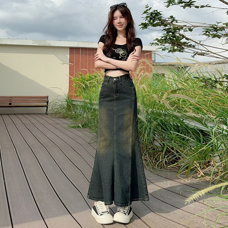 Figure-Flattering Mid-Length A-Line Skirt Dress