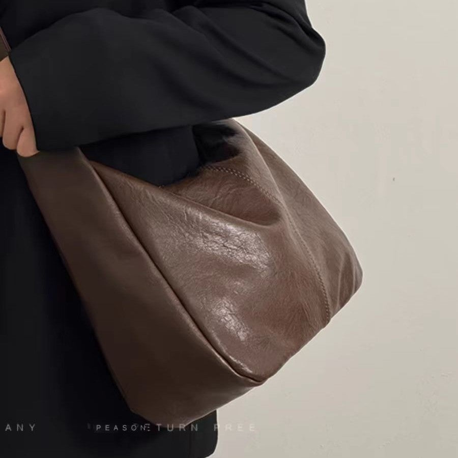 New Vintage-style Shoulder Bag for International Trade