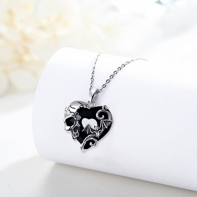 Gothic Heart Skull and Bat Necklace - Retro Dark Style