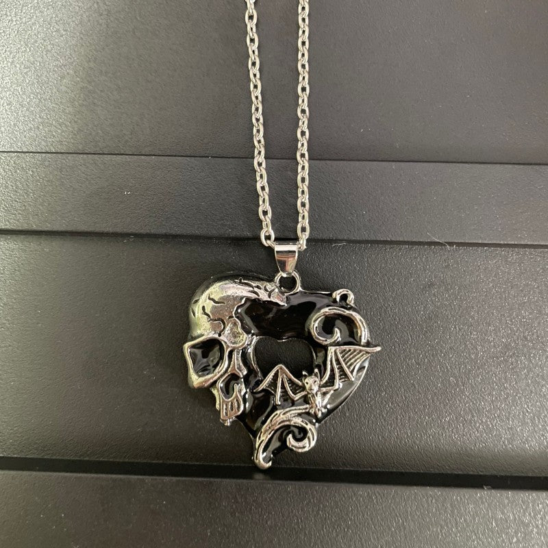 Gothic Heart Skull and Bat Necklace - Retro Dark Style