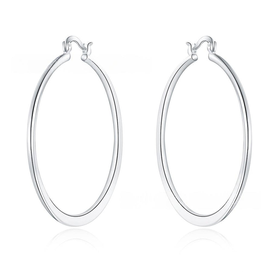 Simple Elegant and Fashionable Women's Earrings for Every Occasion