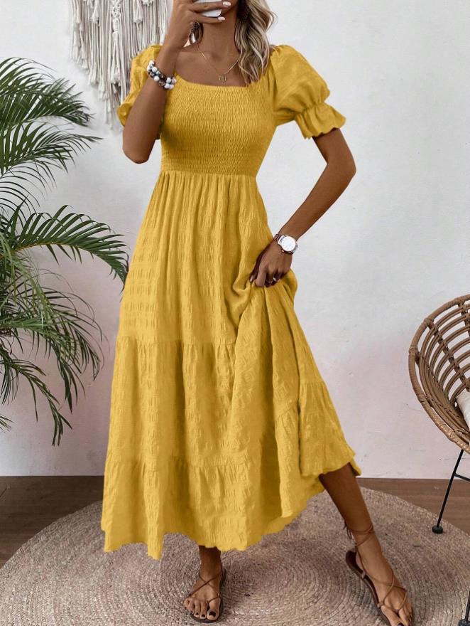 Square-neck Waist-cinched Elegant Short-sleeved Dress