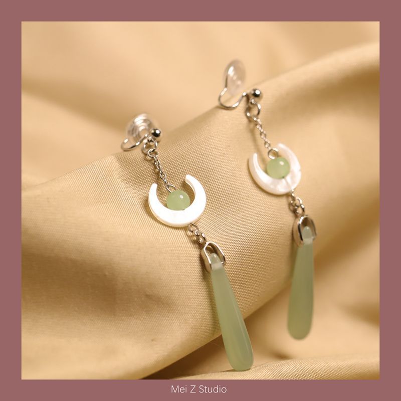 Elegant Hetian Jade Moon-shaped Earrings - Light Green Style