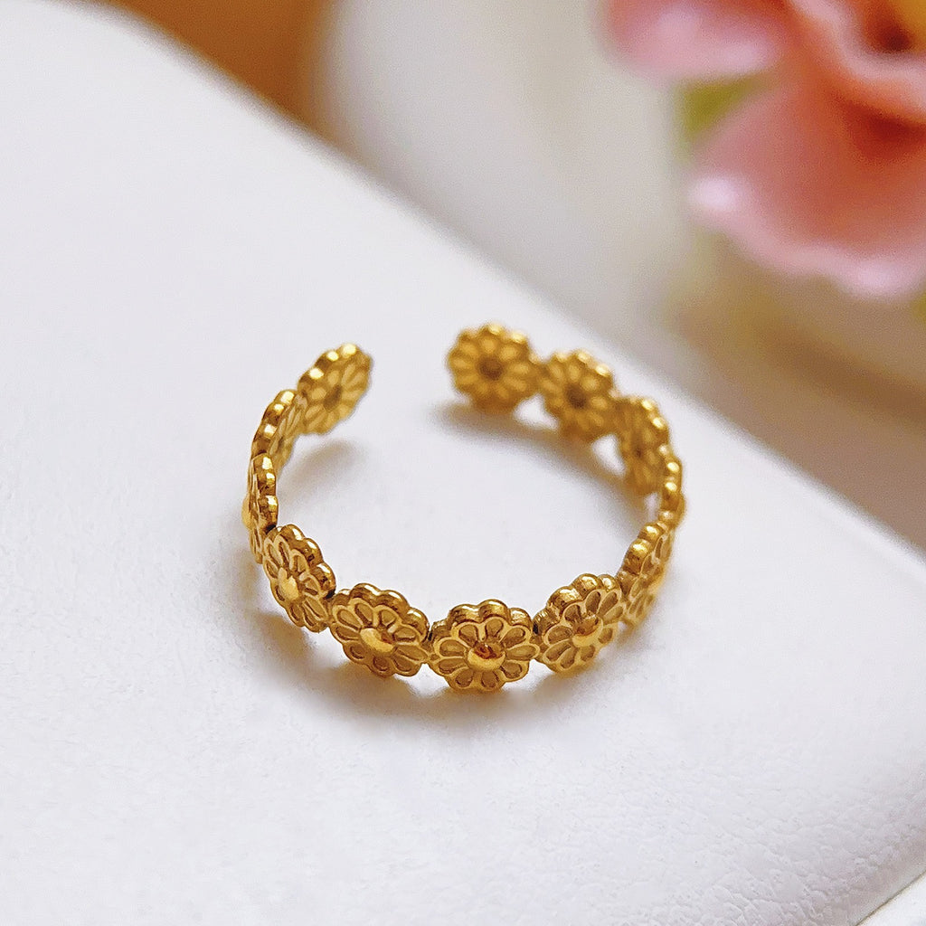 Stainless Steel Heart-shaped Ring for Women - Trendy Accessory