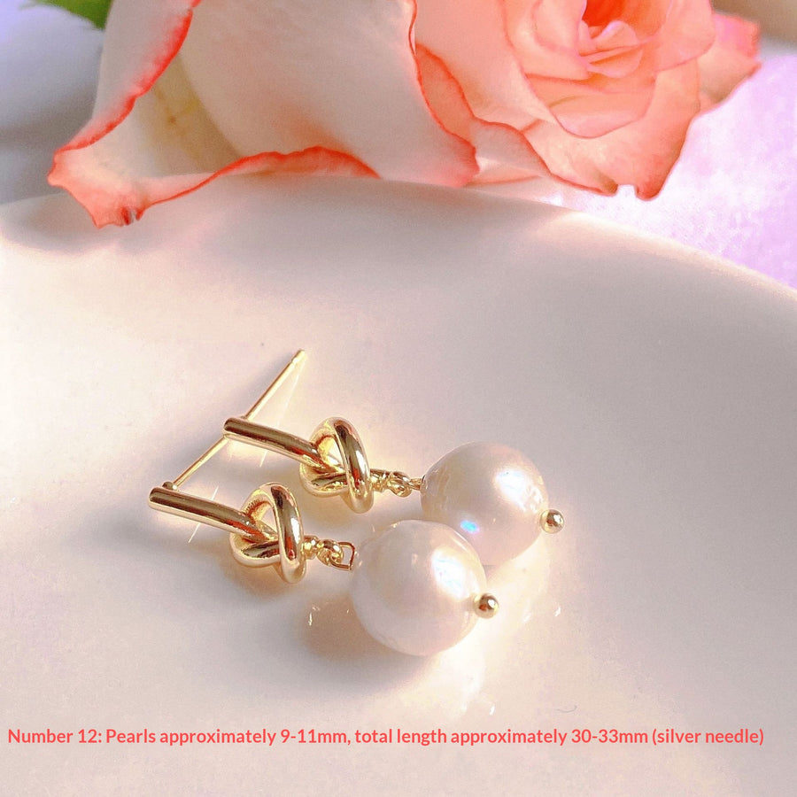 New Natural Freshwater Pearl Stud Earrings - Elegant & Timeless