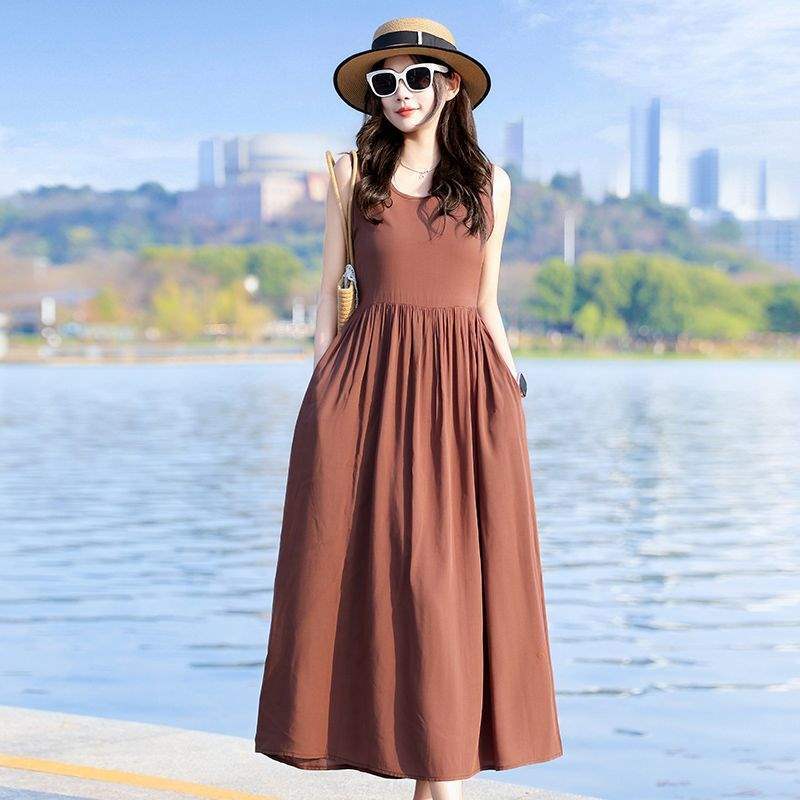 Plus-size Loose-fit Floral Slip Dress That Flatters