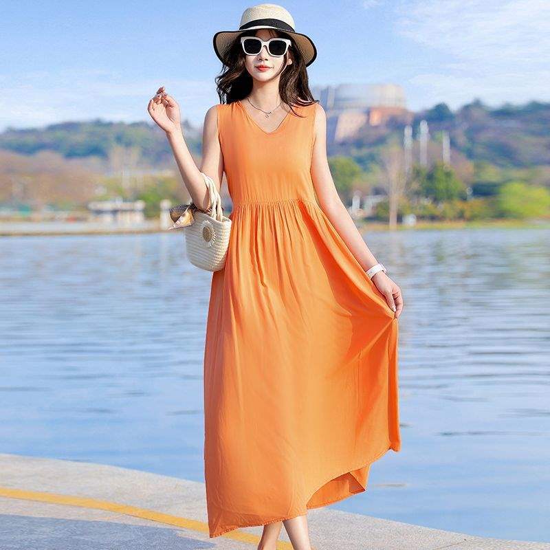 Plus-size Loose-fit Floral Slip Dress That Flatters