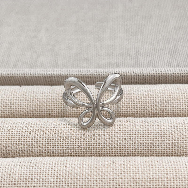 Colorfast Hollowed-out Heart Ring for Women - Trendy Accessory