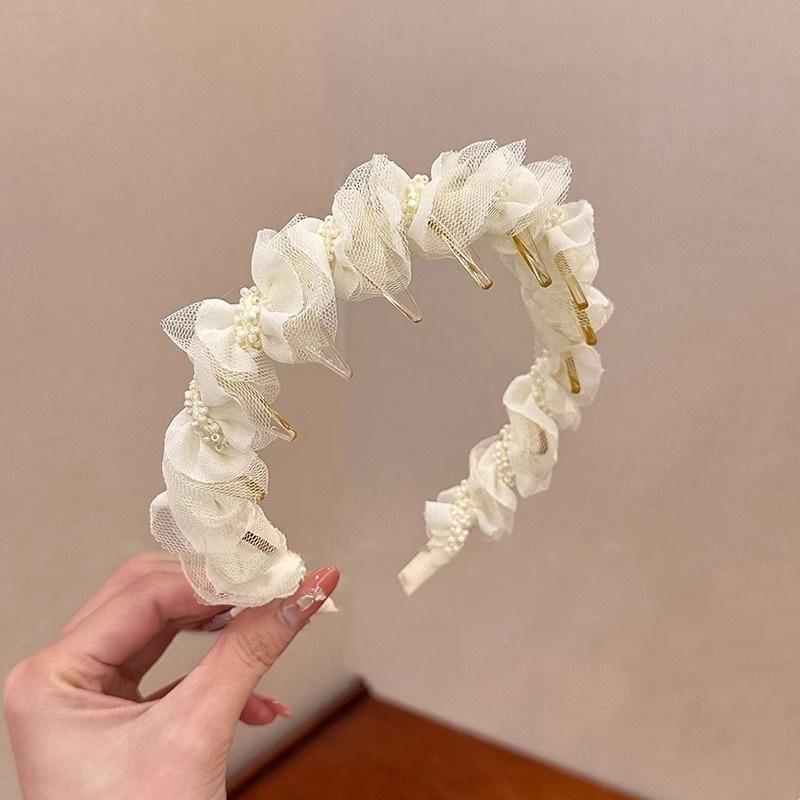 Ruffled Trim Headband with Teeth - Non-Slip Hair Hoop